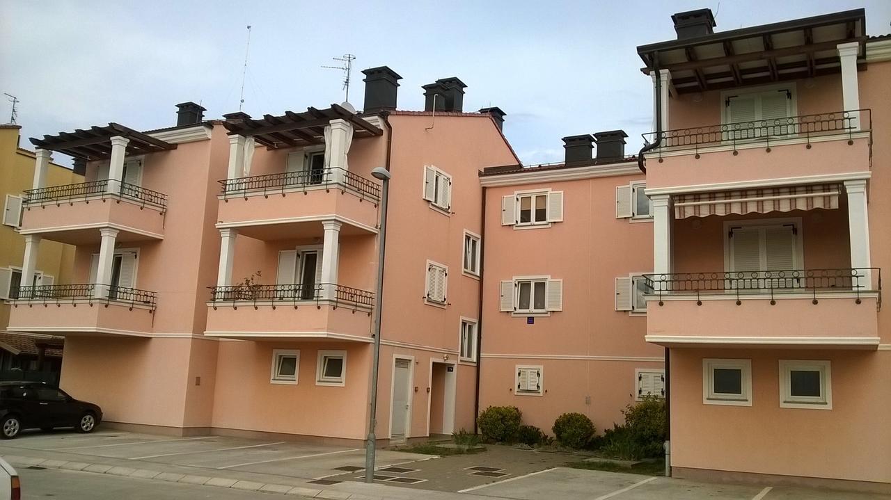 Vile Park Apartment Pula Extérieur photo
