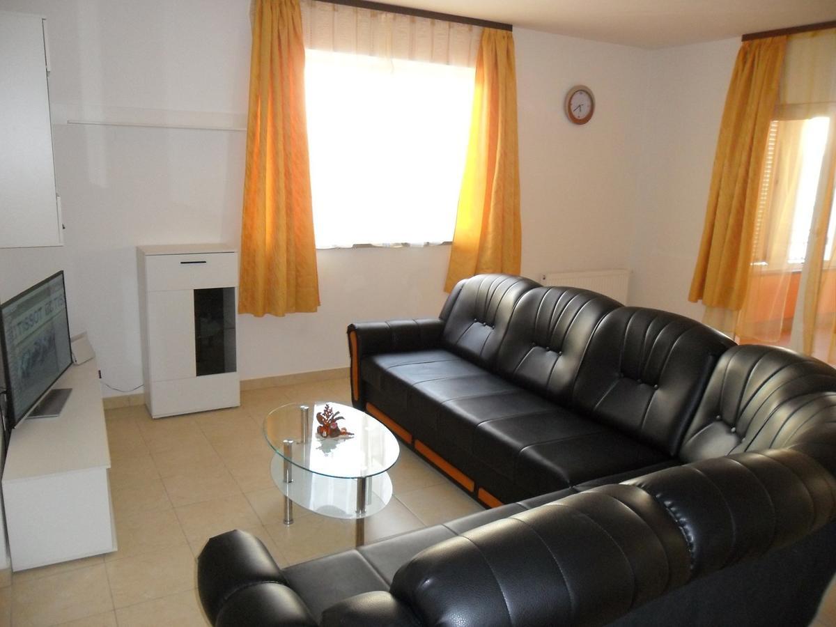 Vile Park Apartment Pula Extérieur photo